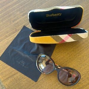 Authentic 1970s style Burberry sunglasses with case and cleaning cloth
